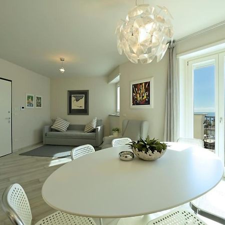 Luxury Apartament Con Garage Vista Mare Alassio Per 6 Persone 외부 사진