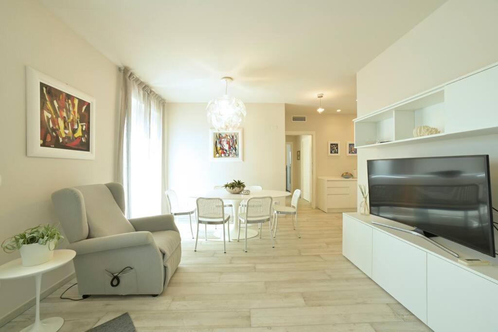 Luxury Apartament Con Garage Vista Mare Alassio Per 6 Persone 외부 사진