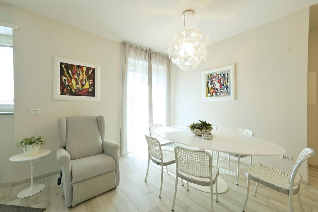 Luxury Apartament Con Garage Vista Mare Alassio Per 6 Persone 외부 사진